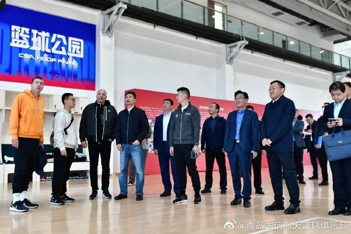 为什么团队合作对篮球技能发展至关重要_0